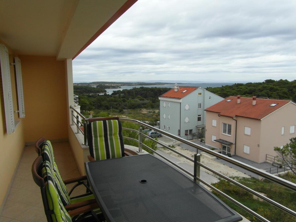Bentley - Sea-View - 2 Bedroom Apartment Премантура Экстерьер фото